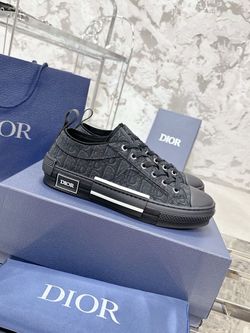 Dior b23