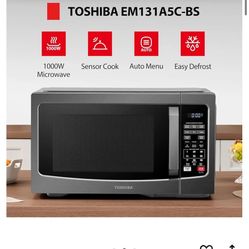 1.2 Cu. Ft. Toshiba Microwave 