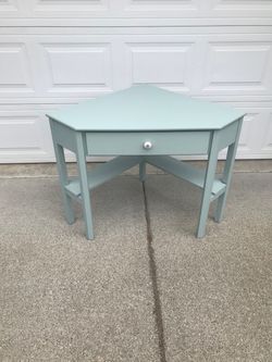 Corner desk with drawer freshly painted