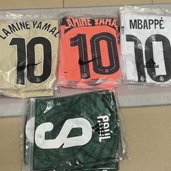 Mbappe. Raul. Yamal. Messi. Valverde. 