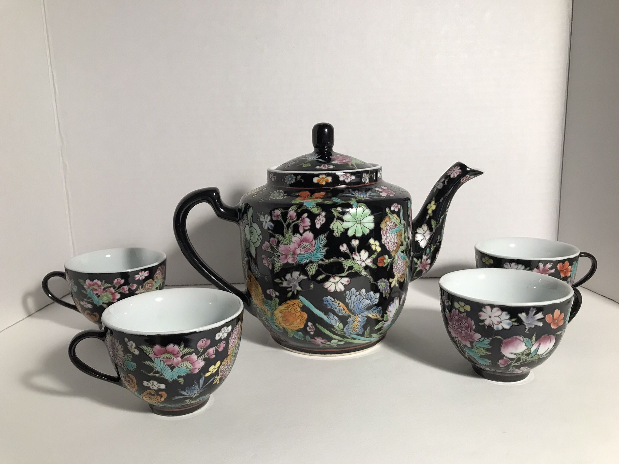 RARE Vintage Chinese Famille Noire Porcelain Tea Set Pot & 4 Cups Hand Painted