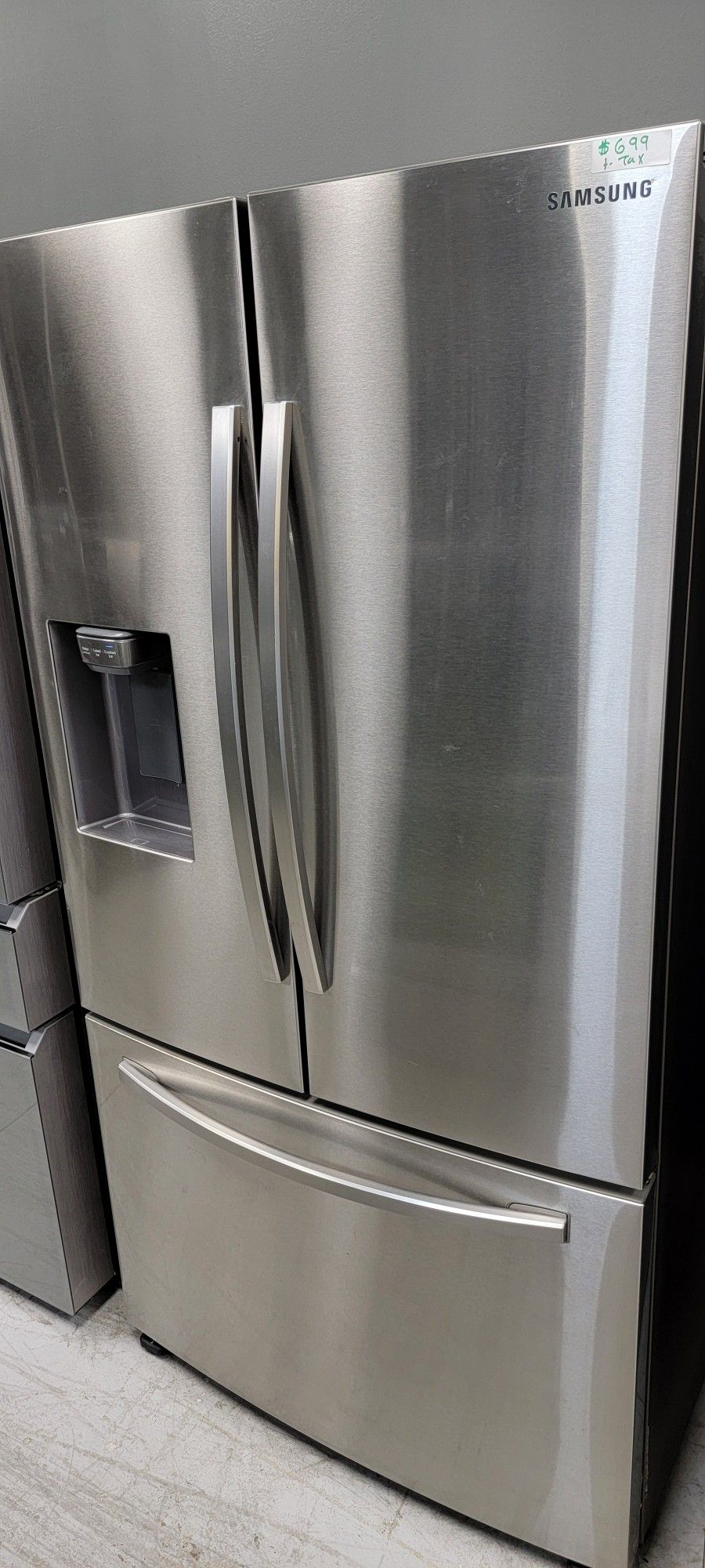 Stainless French Door Rrefrigerator With Warranty Delivery Available Fee depends on Address π π» π