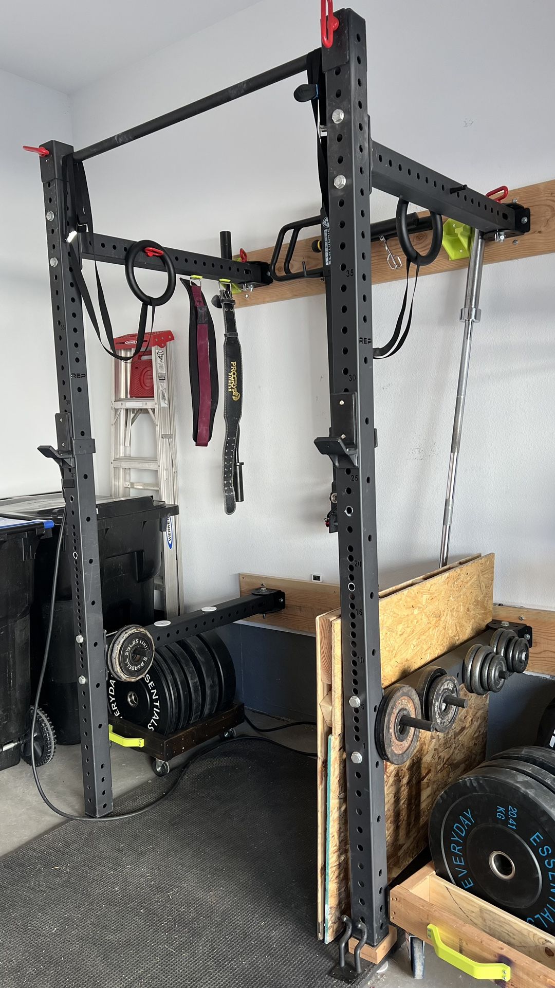 Rep Fitness folding squat rack PR-4100