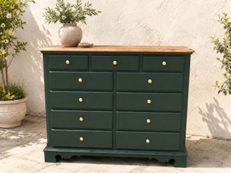 Willow Hearth | Thomasville 11-Drawer Solid Wood Dresser with Natural Wood Top