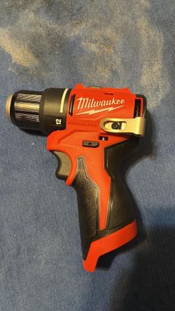 Milwaukee M12 12V Lithium-Ion Subcompact Brushless Cordless 3/8 in. Drill Driver (Tool-Only)
