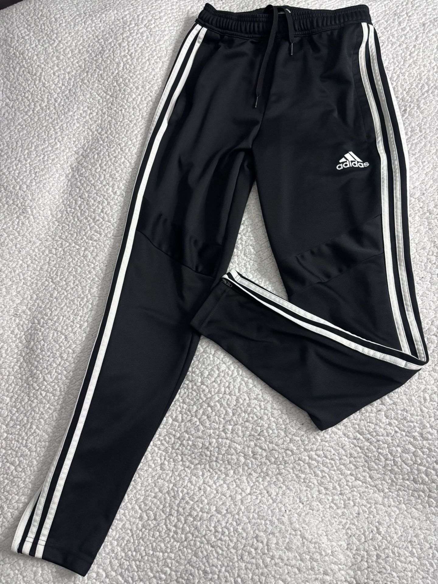 Adidas Women’s Size S