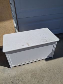 Free white wood chest