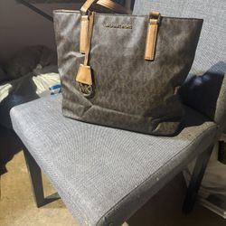 michael kors purse