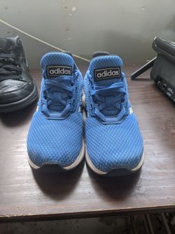 Kids shoes size 12