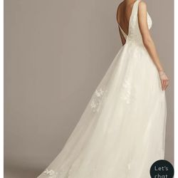 Brand New David’s Bridal Collection Wedding Dress.