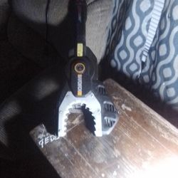 Jaw Saw