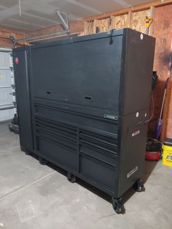 Husky tool box