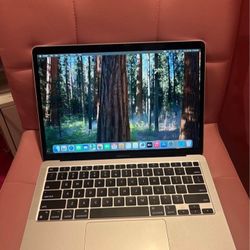 MacBook Air M1 2020 - Price Negotiable 