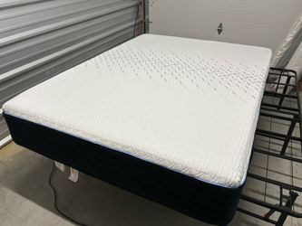 Nectar Classic Hybrid, Queen, Like New, Excellent Condition