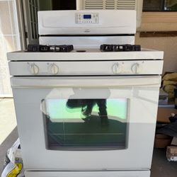 30” 4-Burner Self Cleaning Gas range Whirlpool