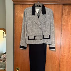 Women’s Navy Pant Suit