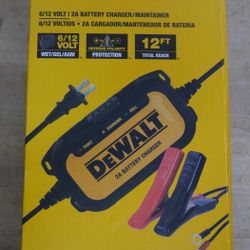DeWalt  2A Battery Charger / Maintainer 6-12 Volt DXAEC2 NEW