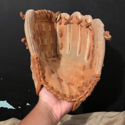 Wilson Baseball Glove
