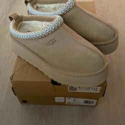 UGG W TAZZ SIZE 7 