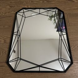 good mirror, good condition.