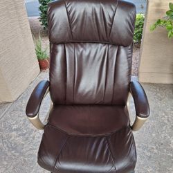 Executive Desk Chair 