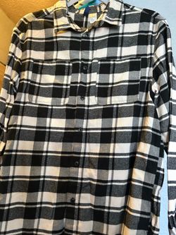 🖤 Divided Flannel  🤍size M
