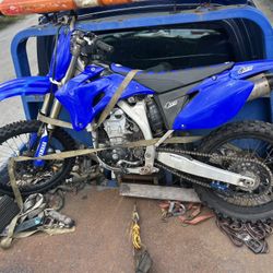 08 08 Yamaha YF450F dirtbike  runs 3000$ cash 08 Yamaha YF450F dirtbike  runs 3000$ cash