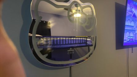 Blue tooth hello kitty mirror
