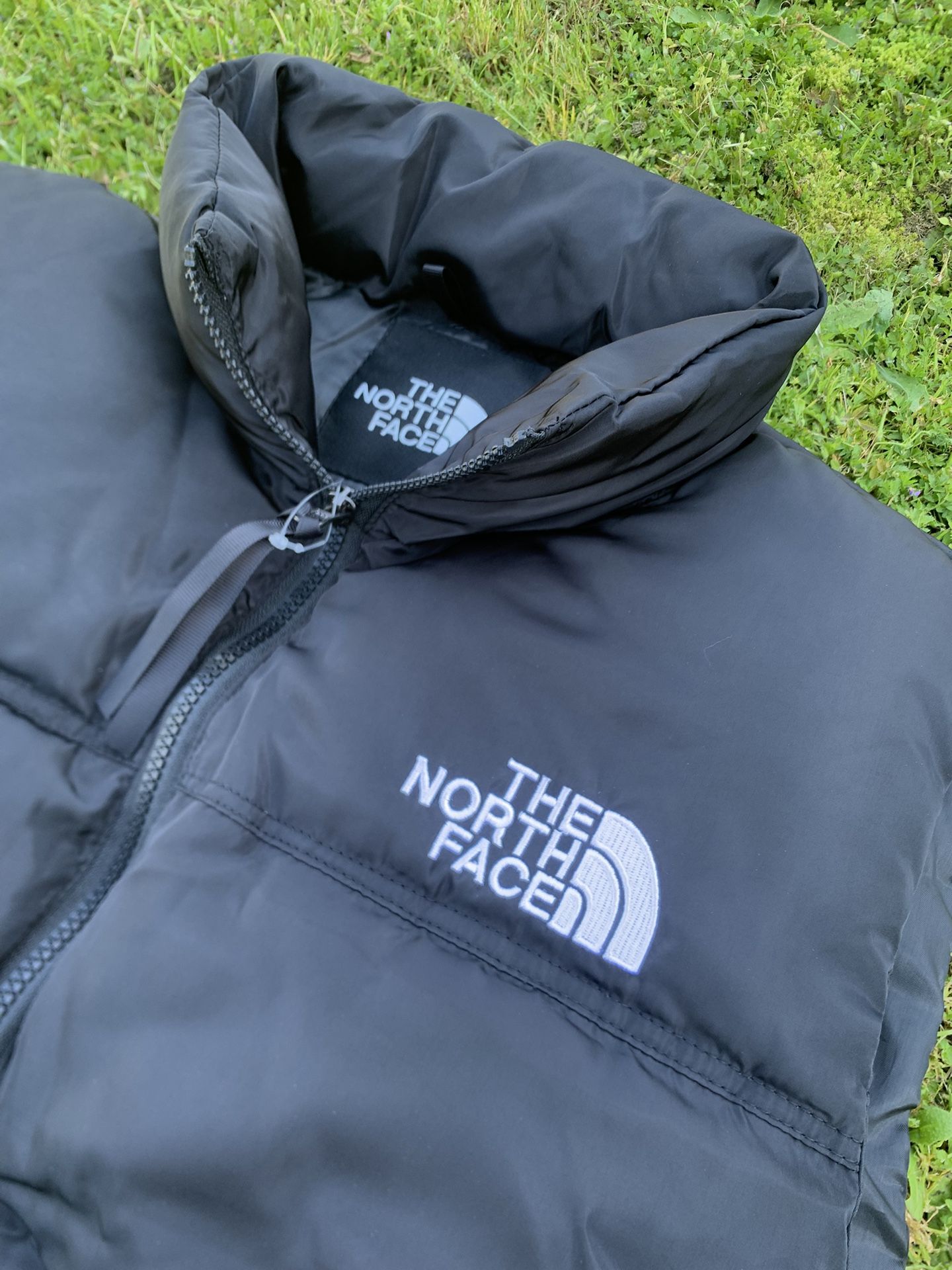New The North Face Black Puffer Vest Unisex