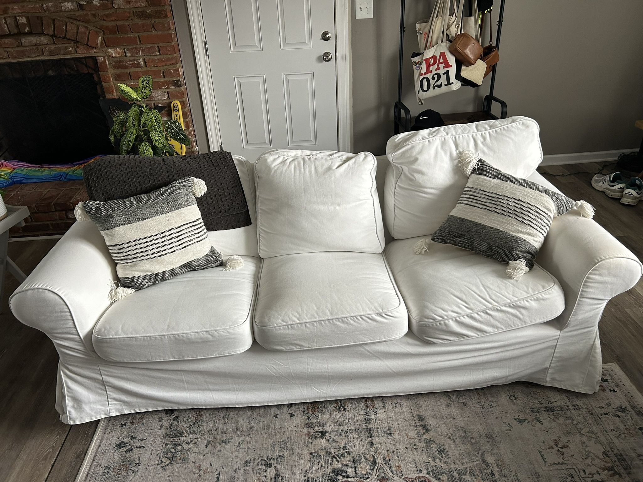 🛋 IKEA Ektorp Couch – $200 – Must Go by Tomorrow!