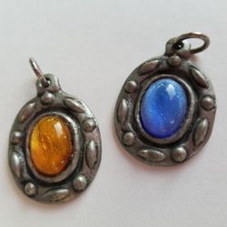 Vintage Jewelry ~ 2 Pretty Pewter Bezels With Blue And Yellow Glass Jewels ~ Necklace Charm