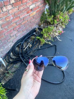Ray-Ban Aviator Polarized Sunglasses Blue Gradient Lenses