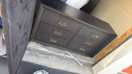 Bed Room Dresser