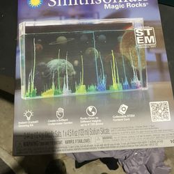 Smithsonian Magic Rocks®