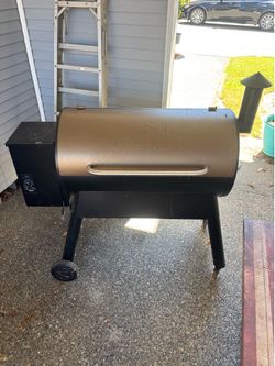Traeger smoker grill