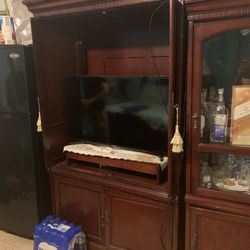 Free Armoire