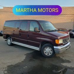 2006 Ford 12 Passenger Van