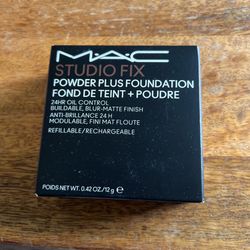 Mac Cosmetics Studio fix Plus Powder In Shade NW58