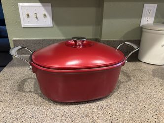 Red 7 Qt Dutch Oven