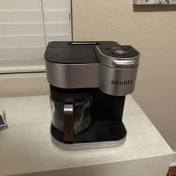10 Cup Drip Keurig With Single Cup Option