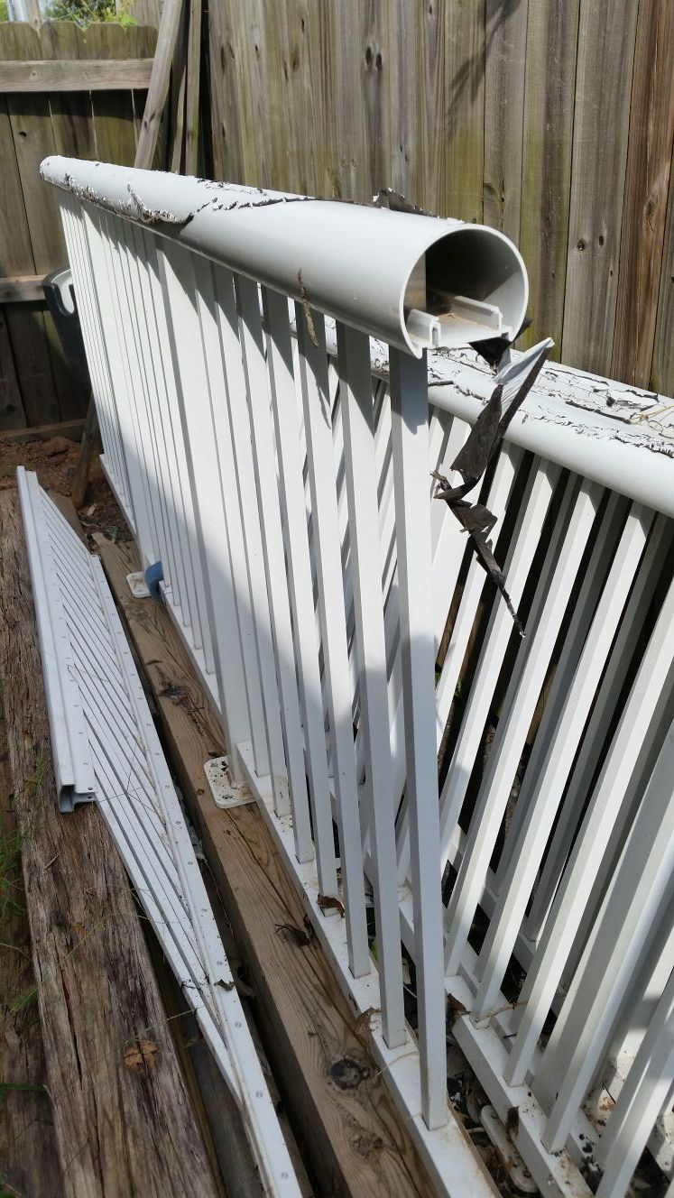 Aluminum fence