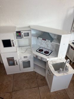 Kids play kitchen
