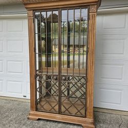 Drexel Bel-Air Curio Cabinet Display China 