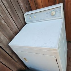 Amana Stainless Design Series Gas Dryer