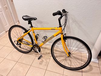 Cannondale bicycle H400 . Frame 18” in aluminum. Good tires in general good condition