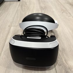 PlayStation VR + PlayStation 4