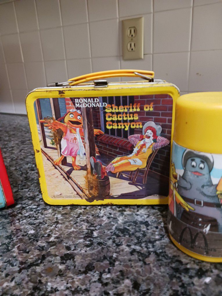 Ronald McDonald Sheriff of Cactus Canyon Lunchbox 1982 Lunch Box