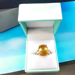 Women's Ring - Yellow Gold 14k (.585) 6.7 grams Size 5