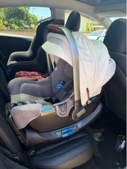 Nuna pipa car seat + base