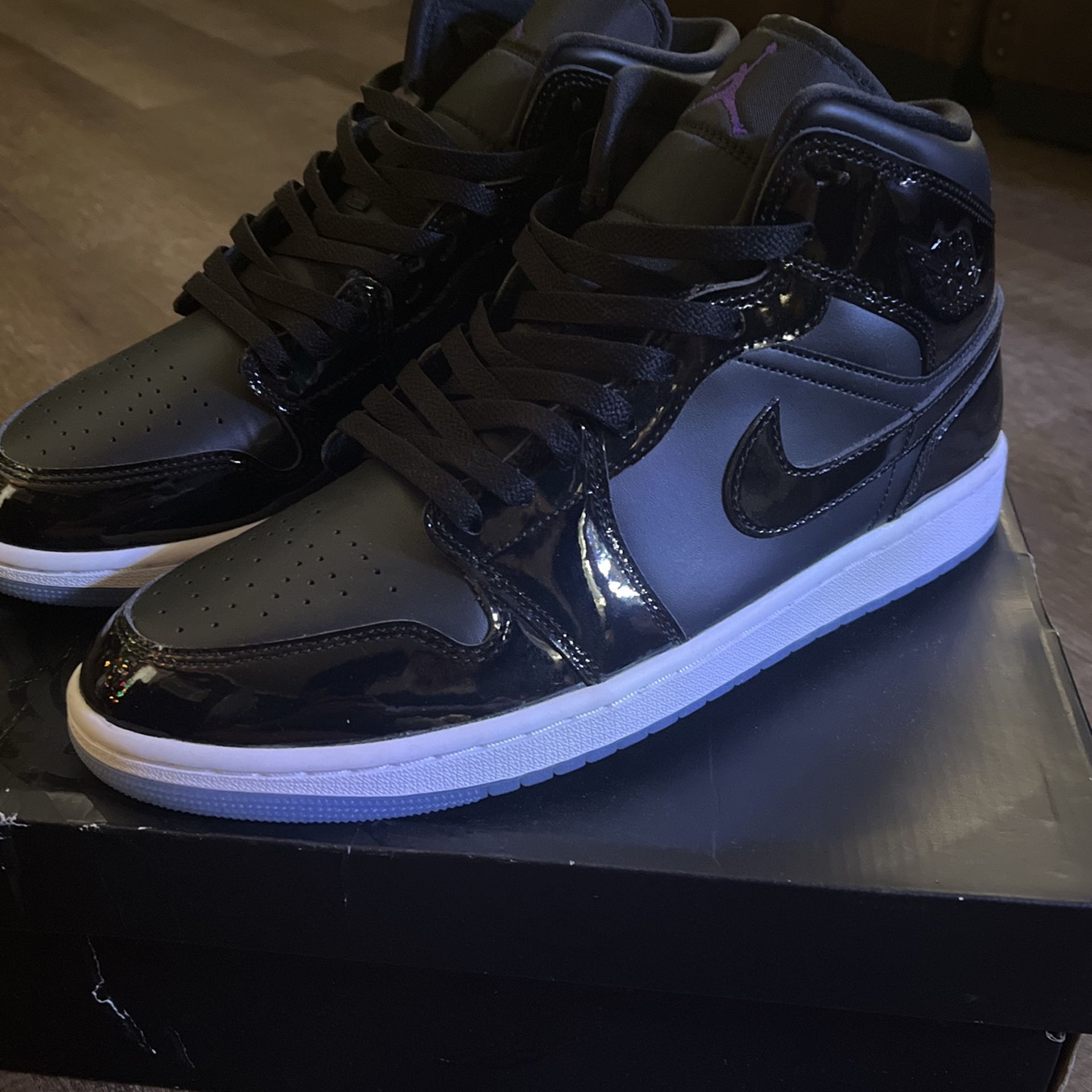 Jordan 1 Mid Space Jam